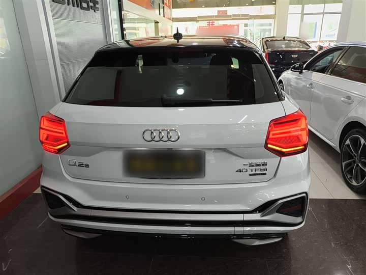 Фото 6 - Audi Q2L