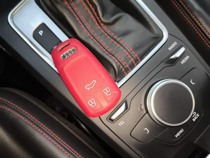 Фото 9 - Audi Q2L