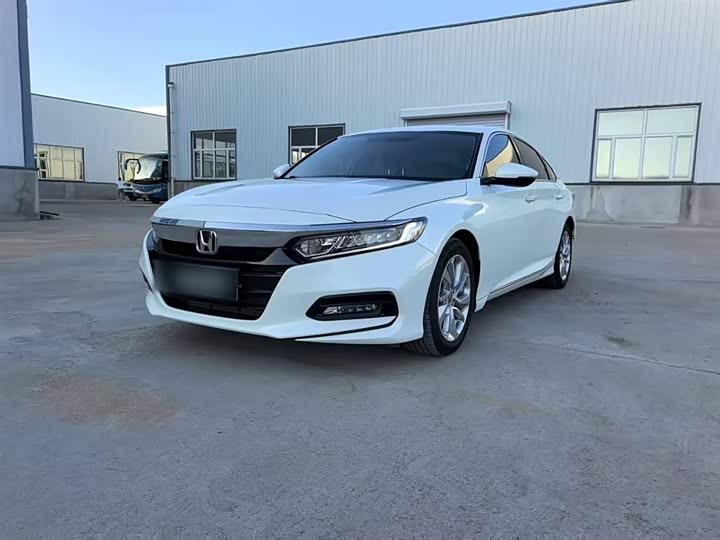 Фото 2 - Honda Accord