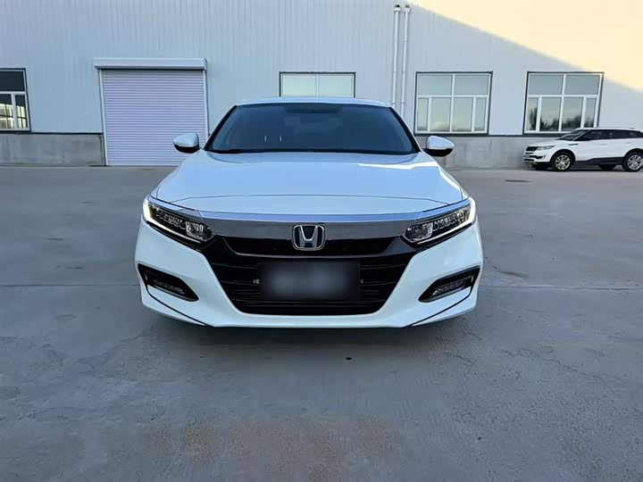 Фото 3 - Honda Accord