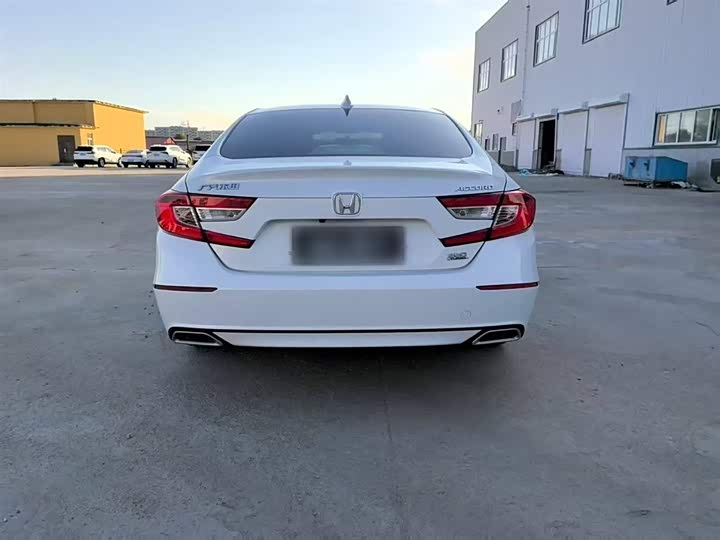 Фото 6 - Honda Accord
