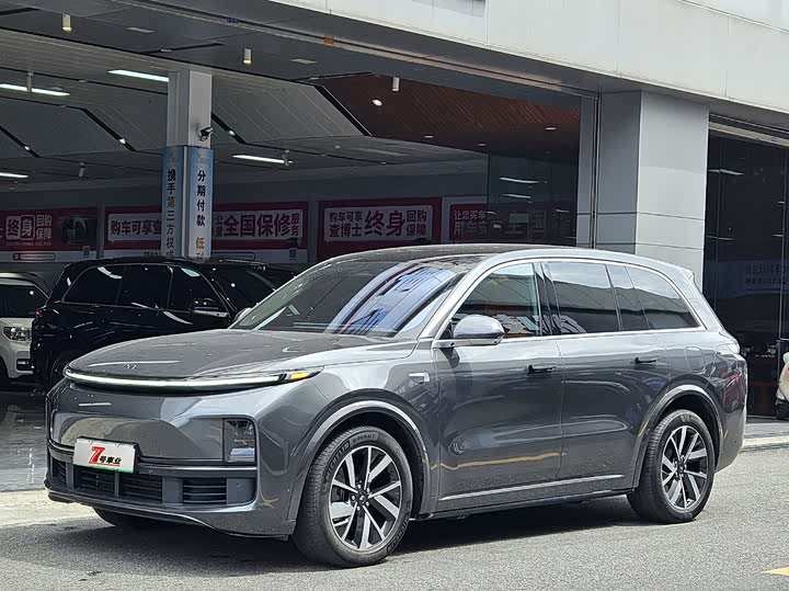 Фото 1 - LiXiang L8