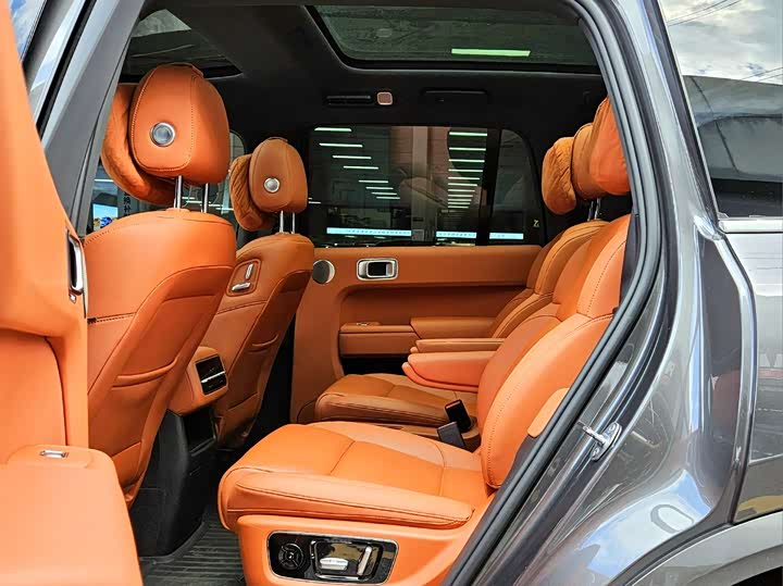 Фото 14 - LiXiang L8