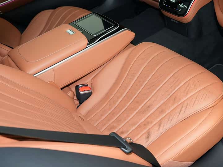 Фото 17 - Mercedes-Benz S-Class