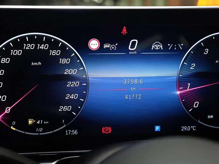 Фото 25 - Mercedes-Benz S-Class