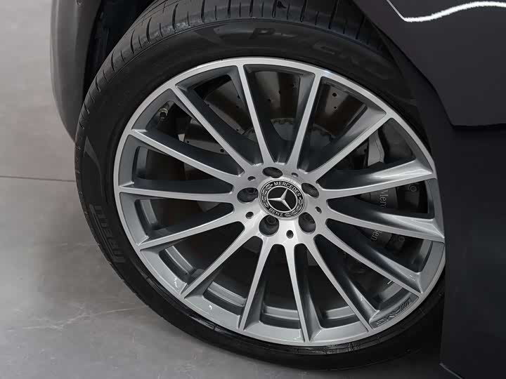 Фото 26 - Mercedes-Benz S-Class