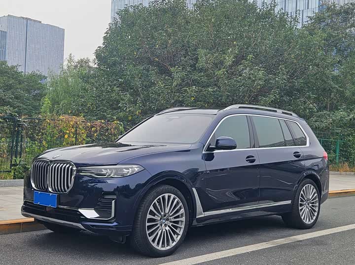 Фото 2 - BMW X7