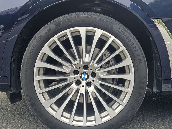 Фото 20 - BMW X7