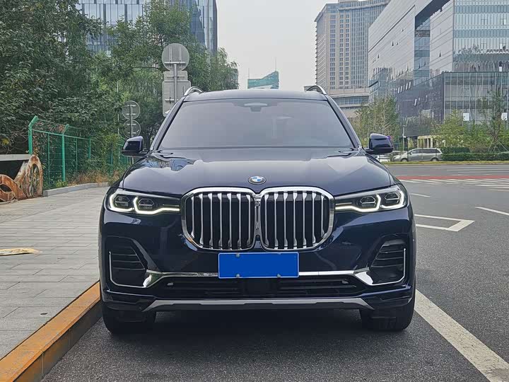 Фото 5 - BMW X7