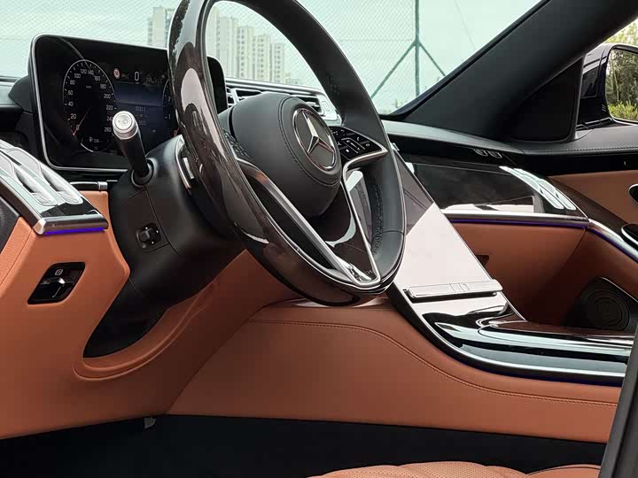 Фото 14 - Mercedes-Benz Maybach S-Class