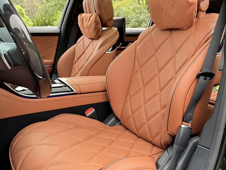 Фото 16 - Mercedes-Benz Maybach S-Class