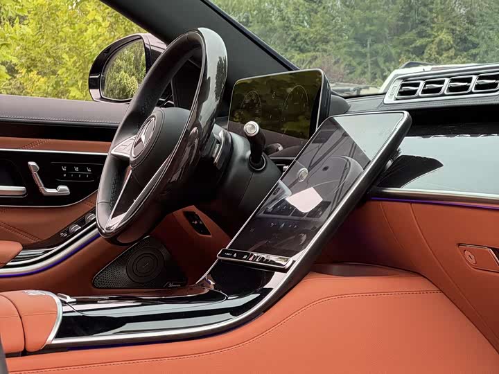 Фото 21 - Mercedes-Benz Maybach S-Class