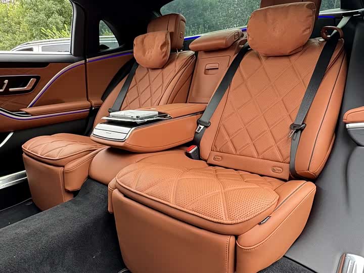 Фото 22 - Mercedes-Benz Maybach S-Class