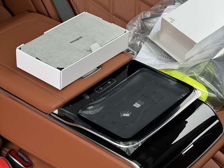 Фото 25 - Mercedes-Benz Maybach S-Class