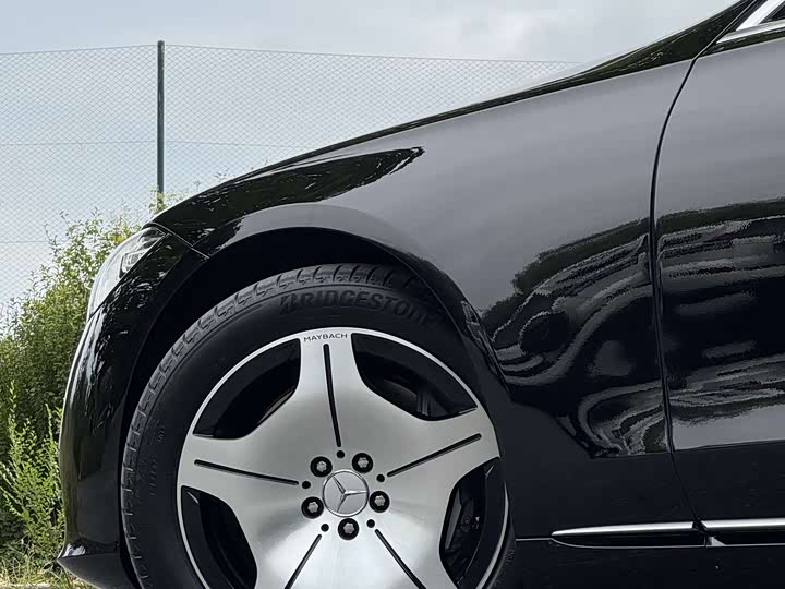 Фото 9 - Mercedes-Benz Maybach S-Class