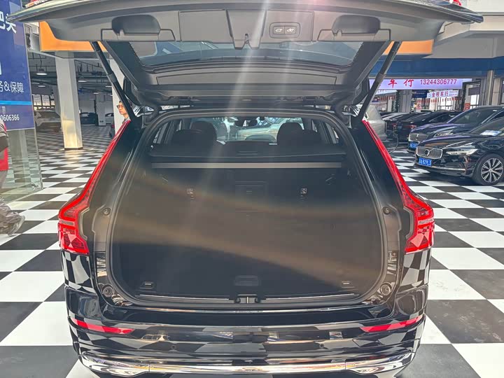 Фото 11 - Volvo XC60