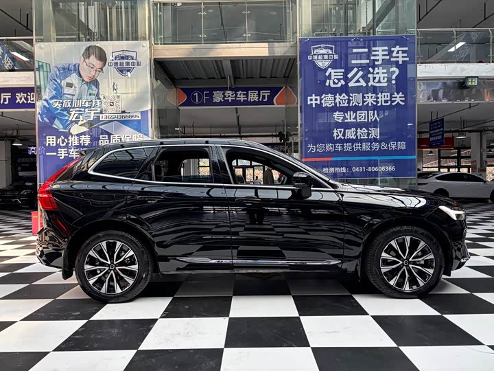 Фото 12 - Volvo XC60