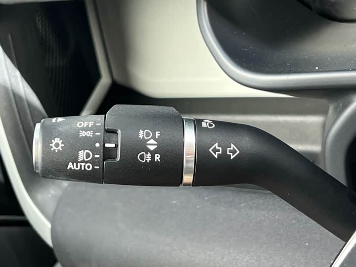 Фото 25 - Land Rover Defender