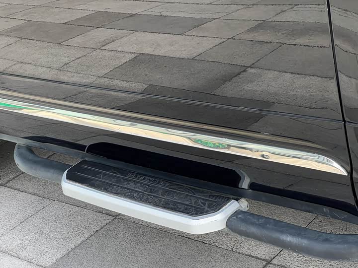 Фото 27 - Land Rover Defender