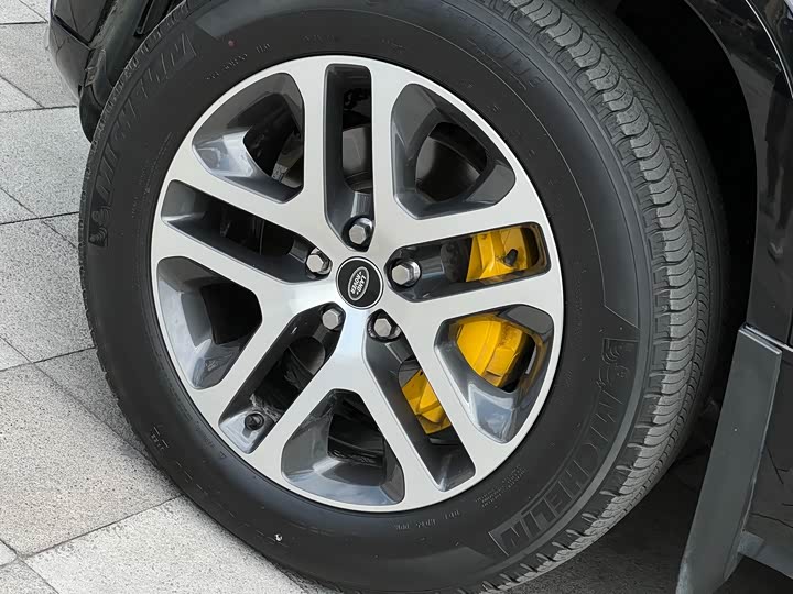 Фото 3 - Land Rover Defender