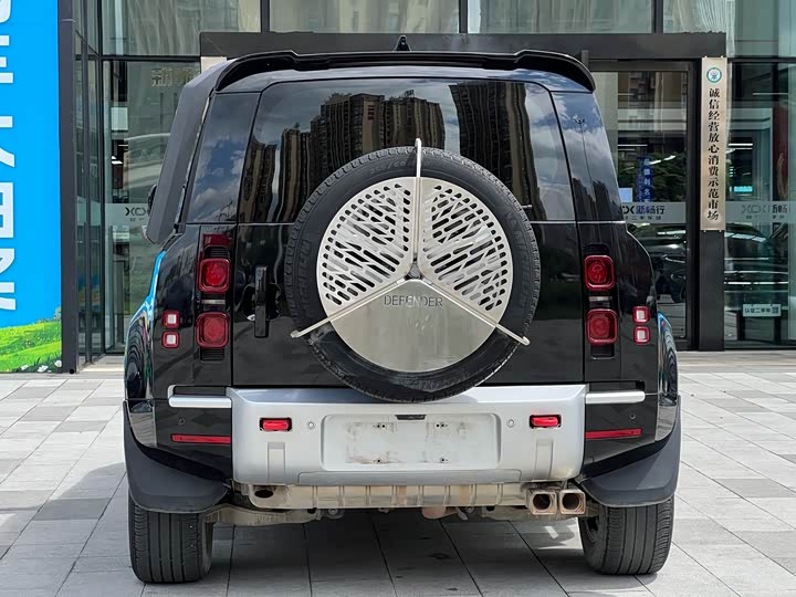 Фото 32 - Land Rover Defender