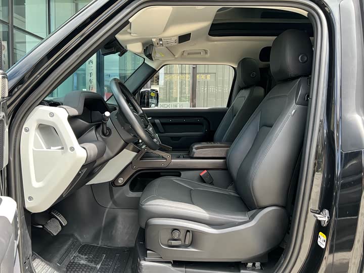 Фото 8 - Land Rover Defender