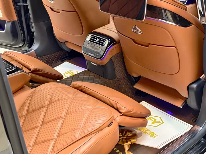 Фото 10 - Mercedes-Benz Maybach S-Class