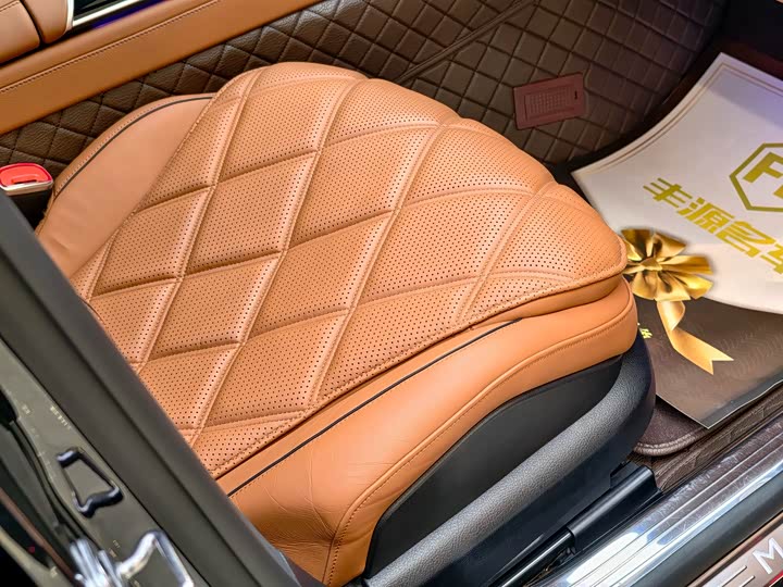 Фото 9 - Mercedes-Benz Maybach S-Class