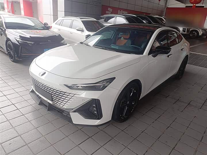 Фото 2 - Changan UNI-V