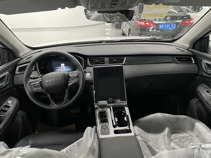 Фото 8 - Roewe RX5