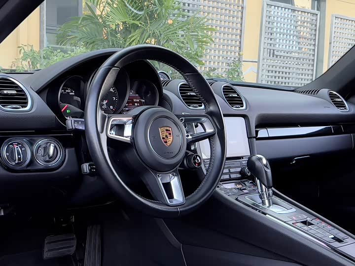 Фото 7 - Porsche 718