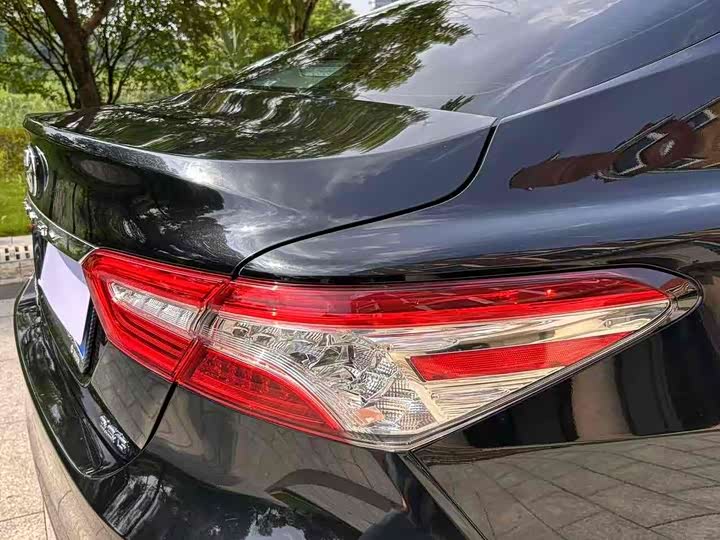 Фото 7 - Toyota Camry