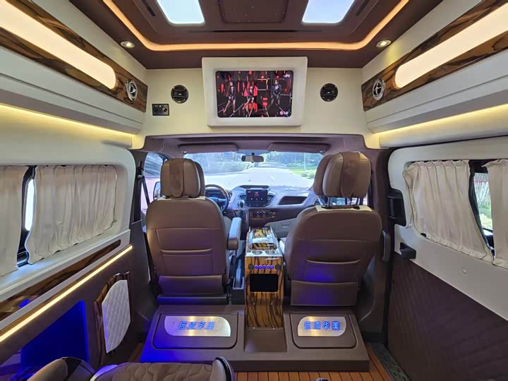 Фото 15 - Ford Transit