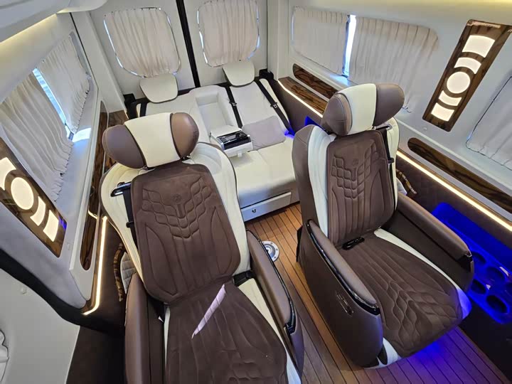 Фото 17 - Ford Transit