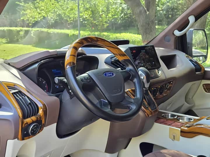 Фото 7 - Ford Transit