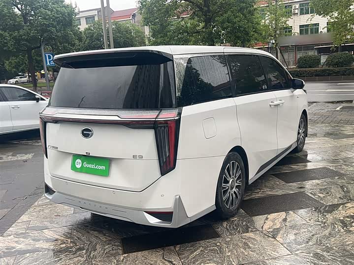 Фото 8 - GAC Trumpchi E9