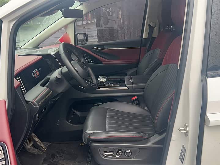 Фото 9 - GAC Trumpchi E9