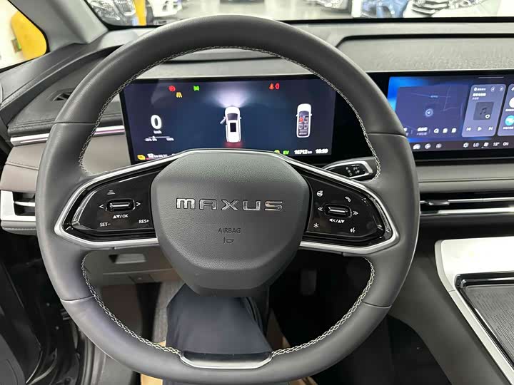 Фото 15 - Maxus Mifa 7