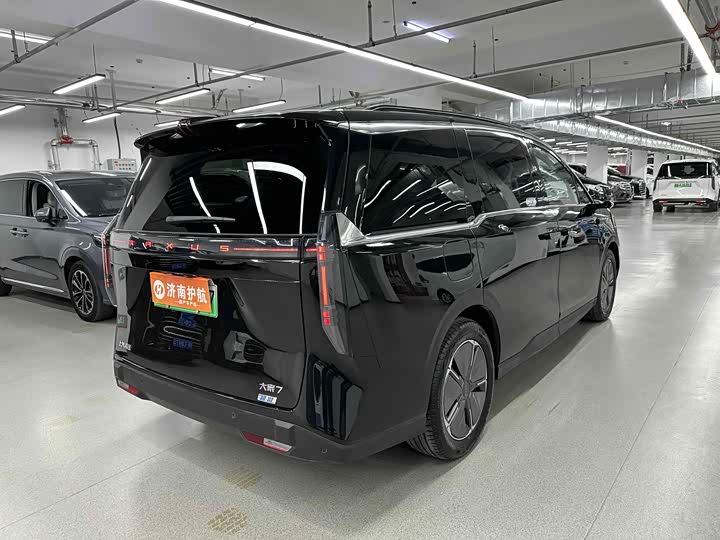 Фото 4 - Maxus Mifa 7