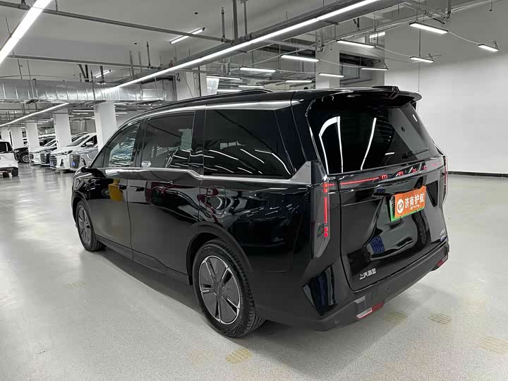 Фото 6 - Maxus Mifa 7