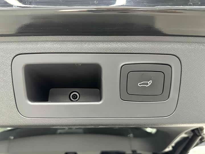 Фото 8 - Maxus Mifa 7