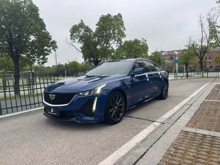 Фото 1 - Cadillac CT5