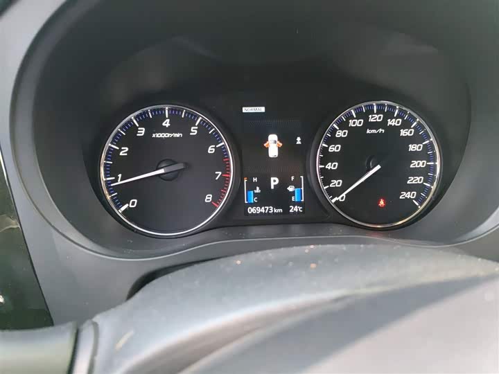 Фото 4 - Mitsubishi Outlander