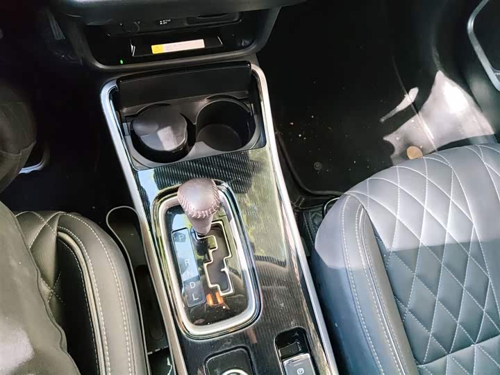 Фото 7 - Mitsubishi Outlander