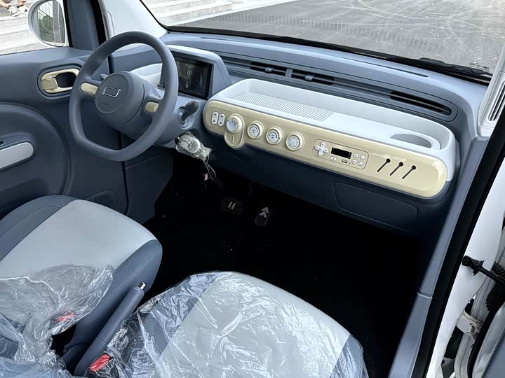 Фото 12 - Bestune Pony