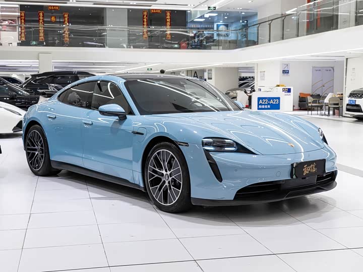 Фото 3 - Porsche Taycan