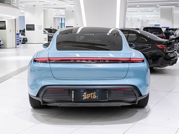 Фото 5 - Porsche Taycan