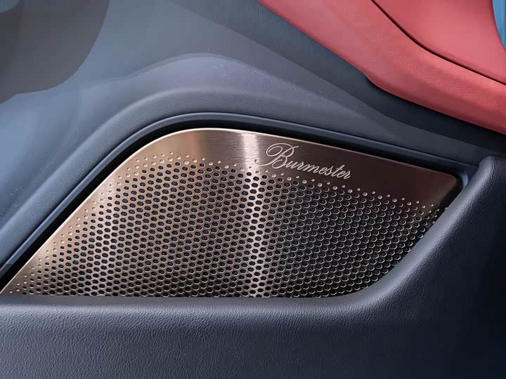 Фото 9 - Porsche Taycan