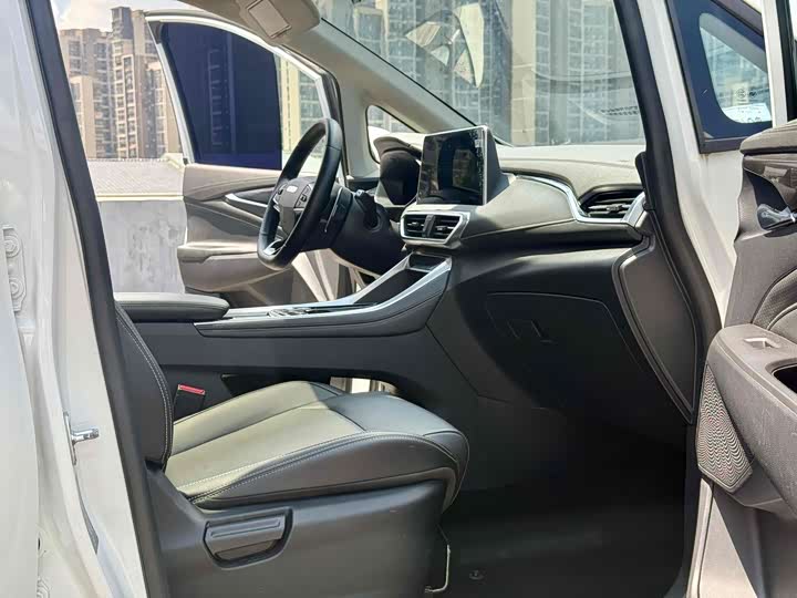 Фото 7 - Maxus G50