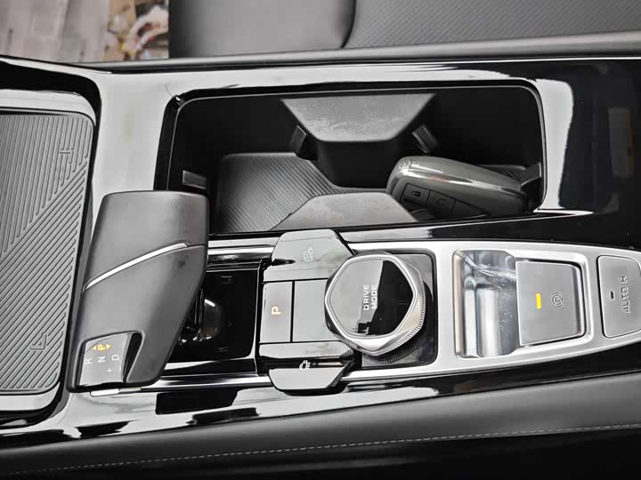 Фото 11 - Changan Raeton Plus